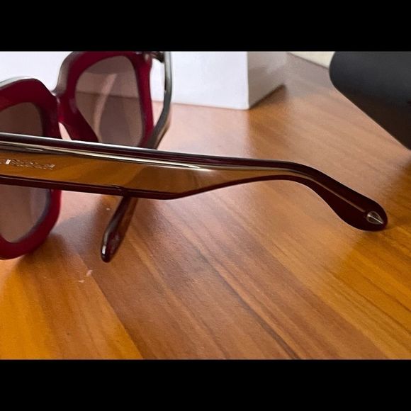 Timeless Givenchy  sunglasses - Picture 9 of 16